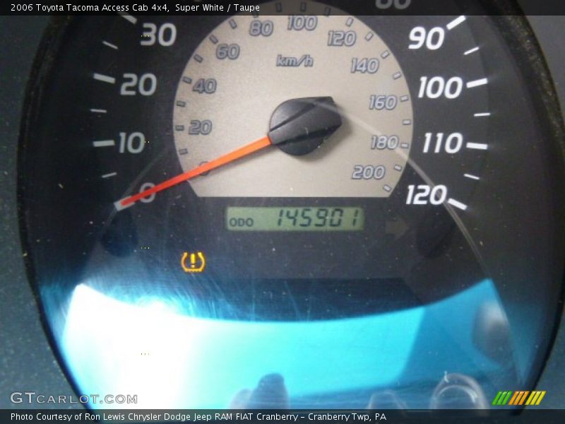 Super White / Taupe 2006 Toyota Tacoma Access Cab 4x4