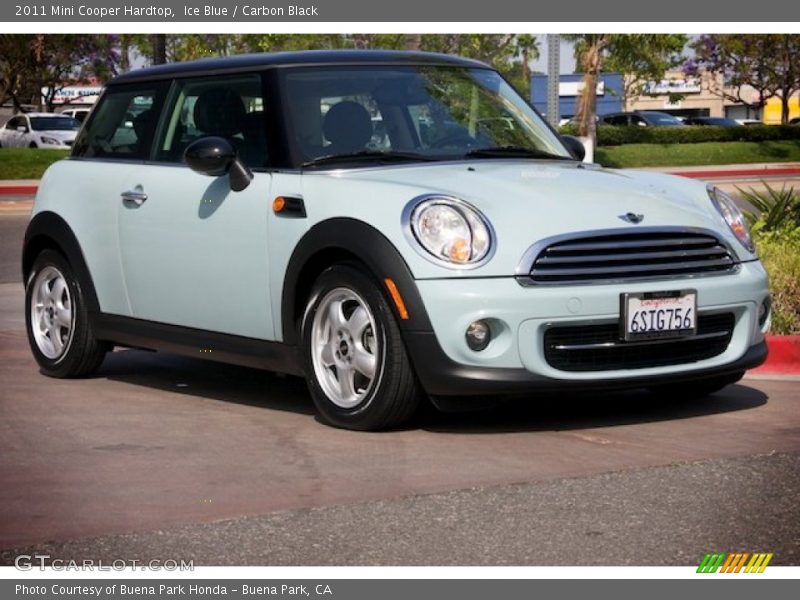 Ice Blue / Carbon Black 2011 Mini Cooper Hardtop