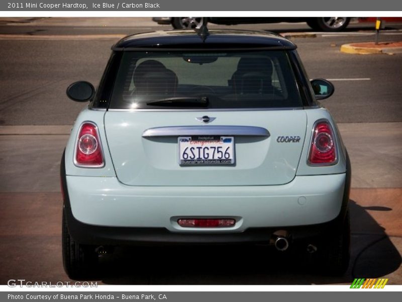 Ice Blue / Carbon Black 2011 Mini Cooper Hardtop