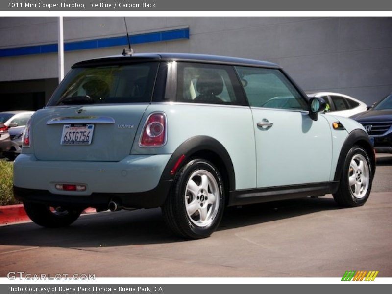 Ice Blue / Carbon Black 2011 Mini Cooper Hardtop