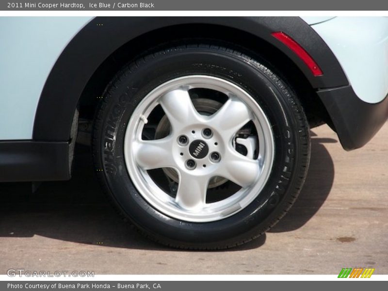 Ice Blue / Carbon Black 2011 Mini Cooper Hardtop