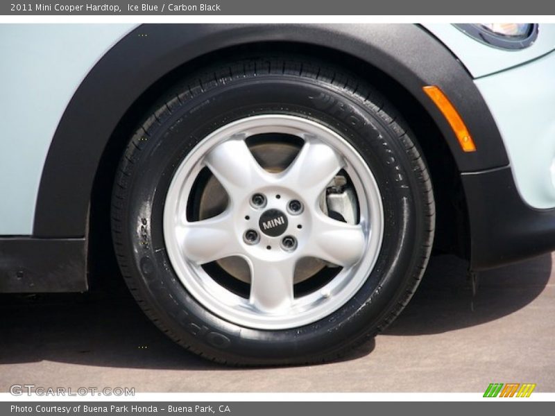 Ice Blue / Carbon Black 2011 Mini Cooper Hardtop