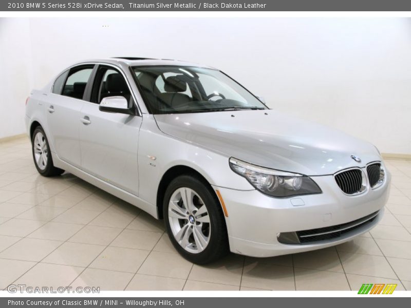 Titanium Silver Metallic / Black Dakota Leather 2010 BMW 5 Series 528i xDrive Sedan