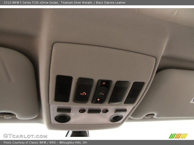 Titanium Silver Metallic / Black Dakota Leather 2010 BMW 5 Series 528i xDrive Sedan