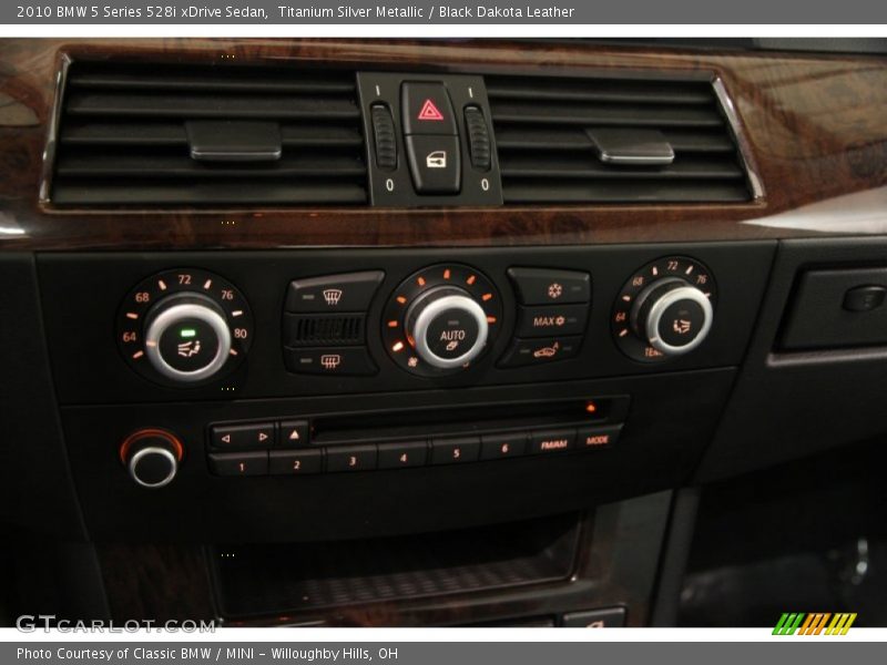 Controls of 2010 5 Series 528i xDrive Sedan