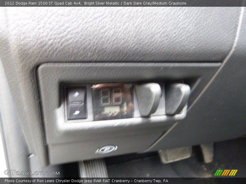 Bright Silver Metallic / Dark Slate Gray/Medium Graystone 2012 Dodge Ram 1500 ST Quad Cab 4x4