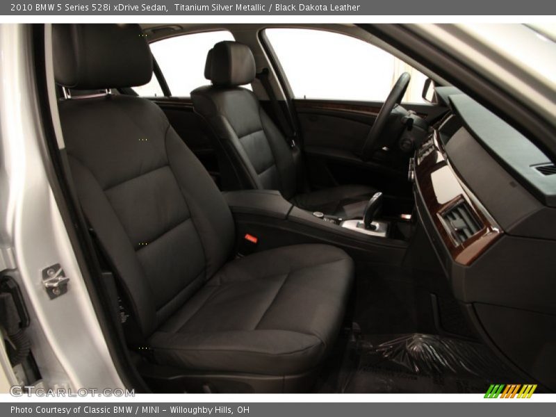 Titanium Silver Metallic / Black Dakota Leather 2010 BMW 5 Series 528i xDrive Sedan