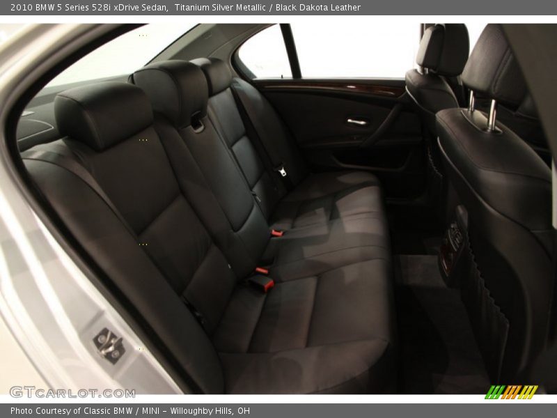 Titanium Silver Metallic / Black Dakota Leather 2010 BMW 5 Series 528i xDrive Sedan