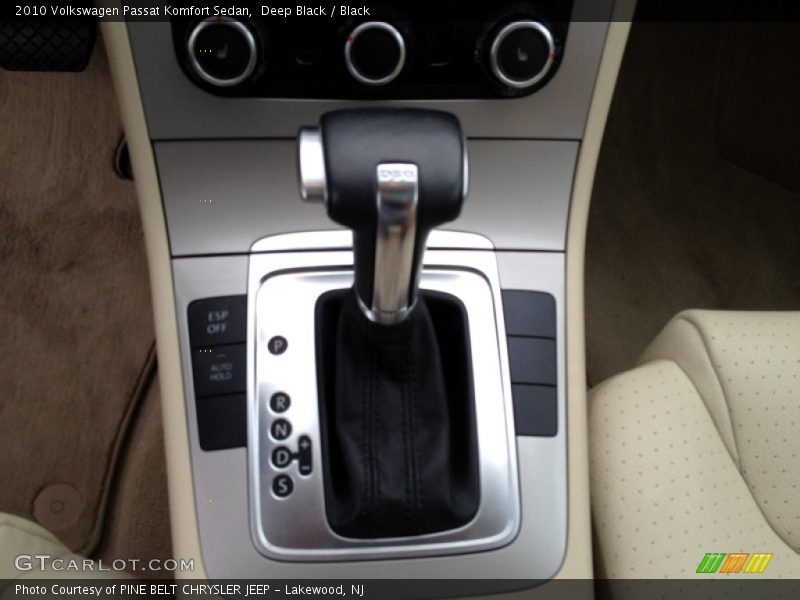 Deep Black / Black 2010 Volkswagen Passat Komfort Sedan