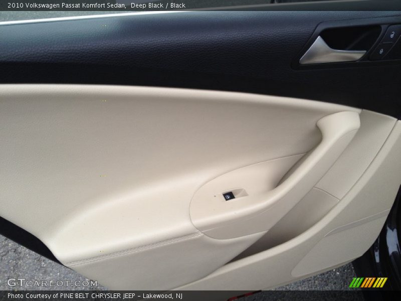 Deep Black / Black 2010 Volkswagen Passat Komfort Sedan