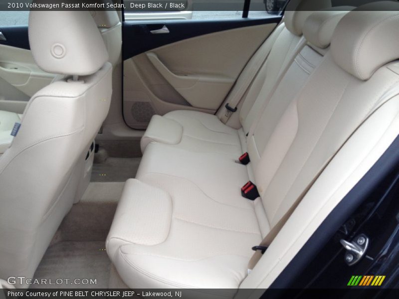 Deep Black / Black 2010 Volkswagen Passat Komfort Sedan