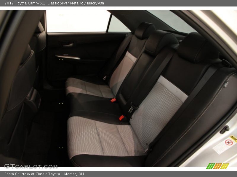 Classic Silver Metallic / Black/Ash 2012 Toyota Camry SE