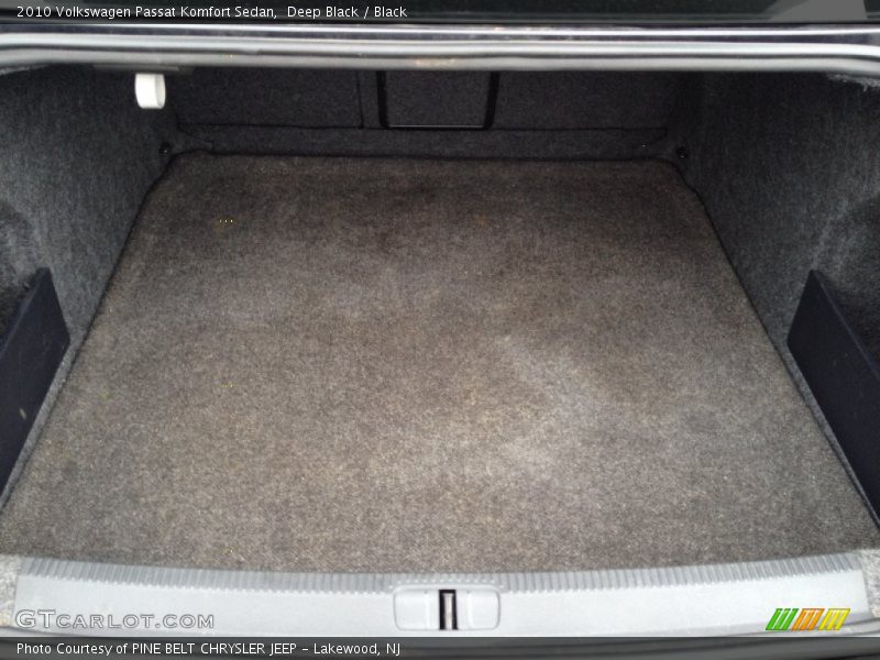 Deep Black / Black 2010 Volkswagen Passat Komfort Sedan