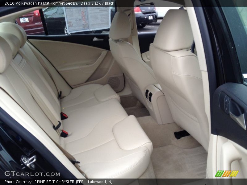 Deep Black / Black 2010 Volkswagen Passat Komfort Sedan