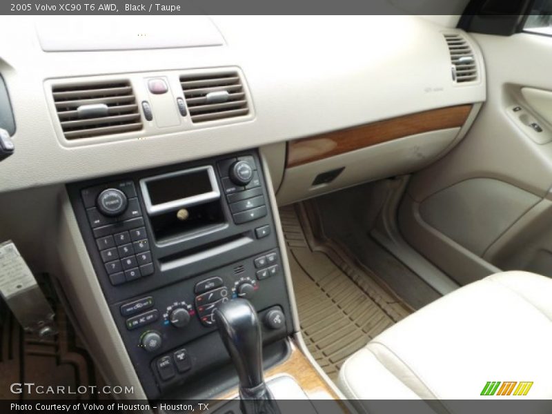 Black / Taupe 2005 Volvo XC90 T6 AWD