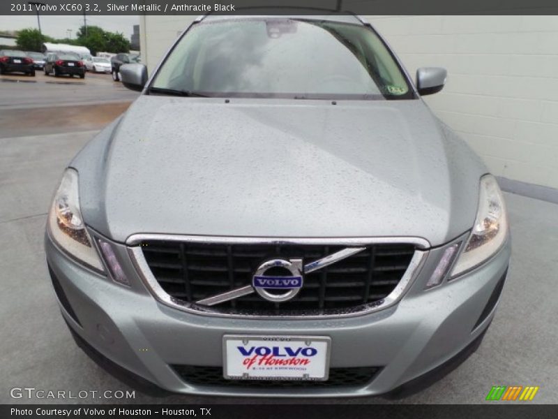 Silver Metallic / Anthracite Black 2011 Volvo XC60 3.2