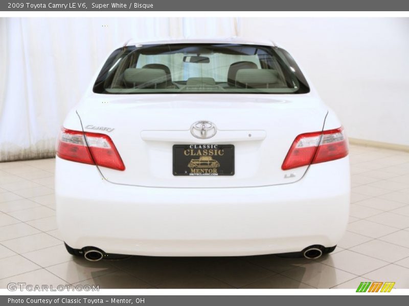 Super White / Bisque 2009 Toyota Camry LE V6