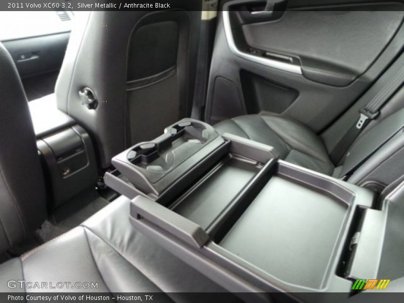Silver Metallic / Anthracite Black 2011 Volvo XC60 3.2