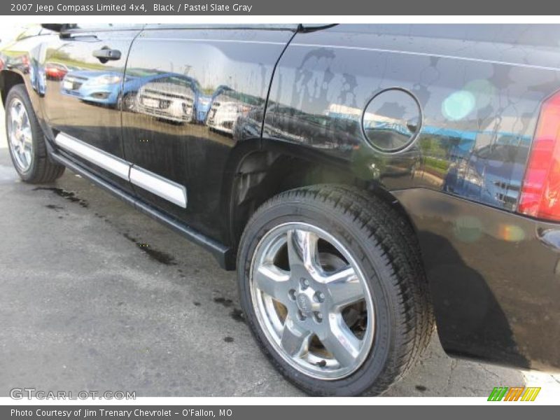 Black / Pastel Slate Gray 2007 Jeep Compass Limited 4x4