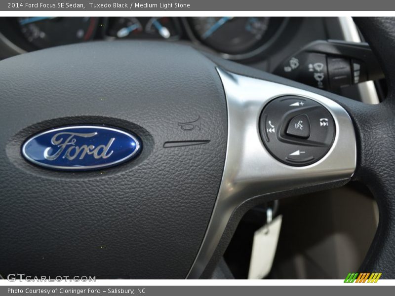 Tuxedo Black / Medium Light Stone 2014 Ford Focus SE Sedan