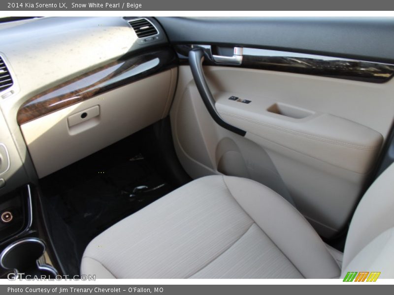 Snow White Pearl / Beige 2014 Kia Sorento LX
