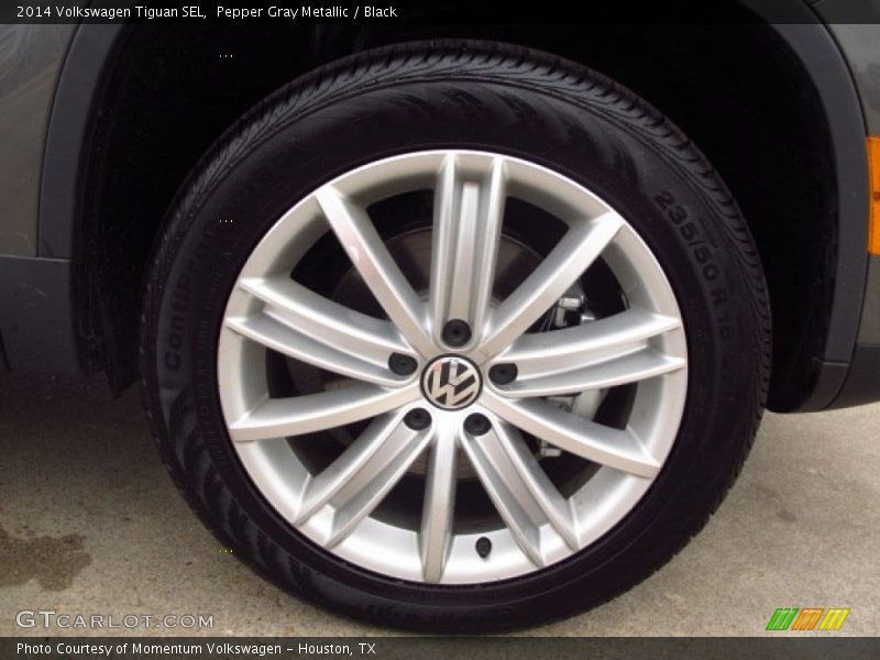 Pepper Gray Metallic / Black 2014 Volkswagen Tiguan SEL