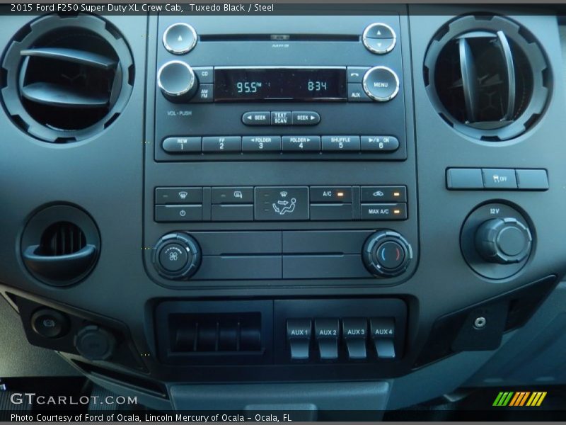 Controls of 2015 F250 Super Duty XL Crew Cab