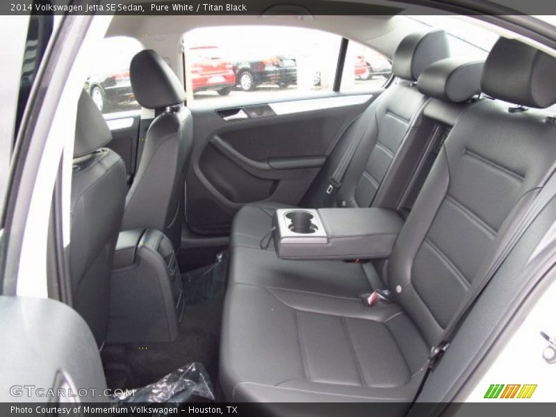 Pure White / Titan Black 2014 Volkswagen Jetta SE Sedan