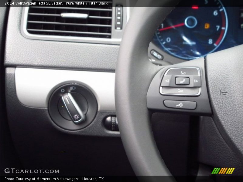Pure White / Titan Black 2014 Volkswagen Jetta SE Sedan