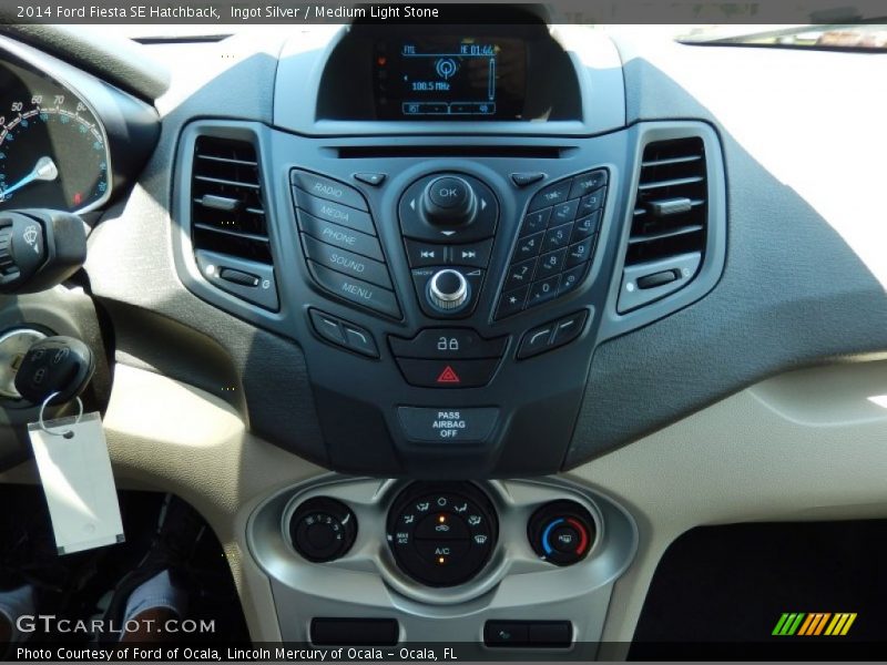 Ingot Silver / Medium Light Stone 2014 Ford Fiesta SE Hatchback