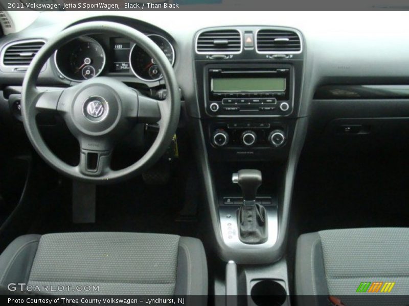 Black / Titan Black 2011 Volkswagen Jetta S SportWagen