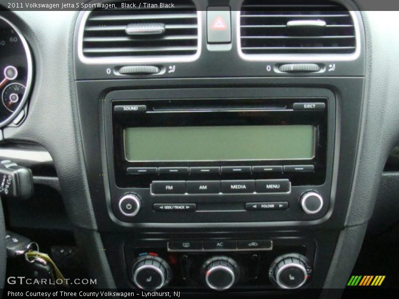 Black / Titan Black 2011 Volkswagen Jetta S SportWagen