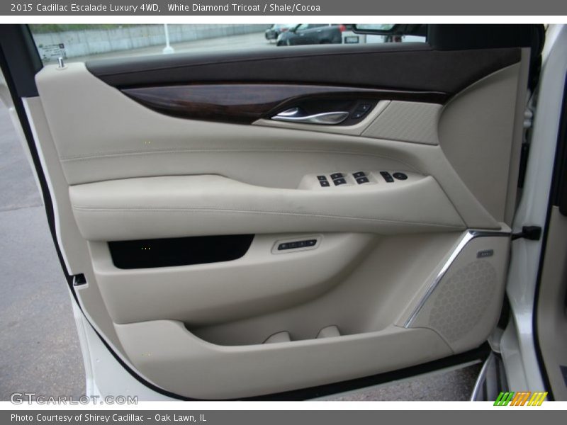 Door Panel of 2015 Escalade Luxury 4WD