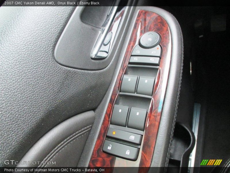 Onyx Black / Ebony Black 2007 GMC Yukon Denali AWD