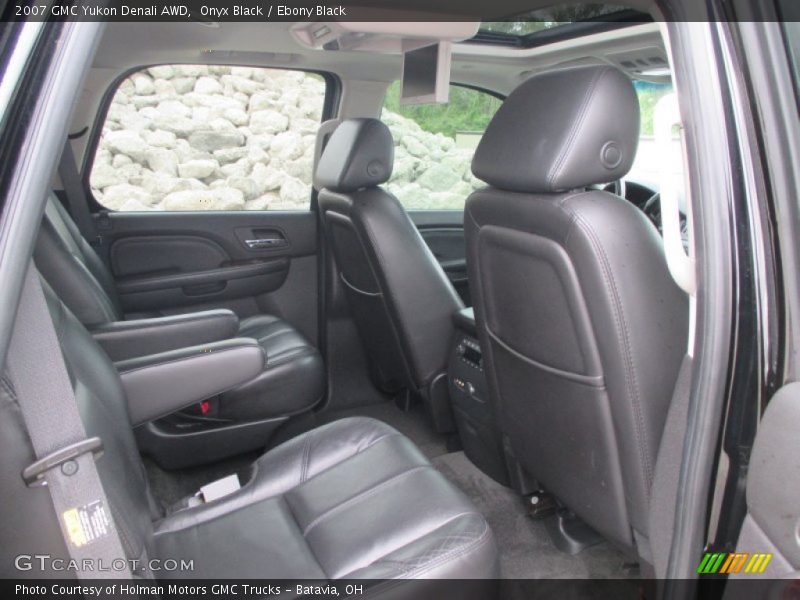 Onyx Black / Ebony Black 2007 GMC Yukon Denali AWD