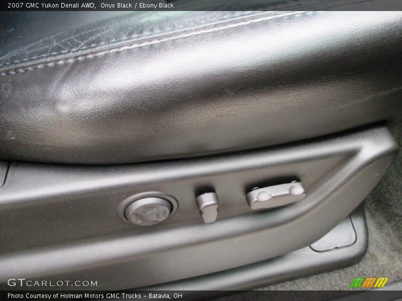 Onyx Black / Ebony Black 2007 GMC Yukon Denali AWD
