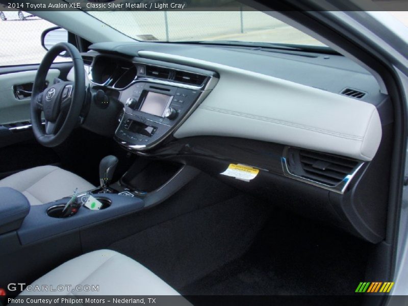 Classic Silver Metallic / Light Gray 2014 Toyota Avalon XLE