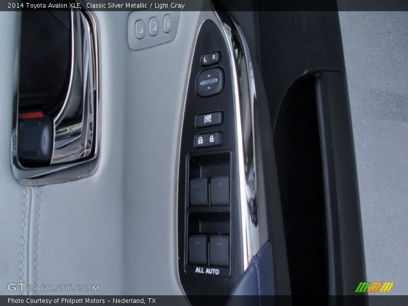 Classic Silver Metallic / Light Gray 2014 Toyota Avalon XLE