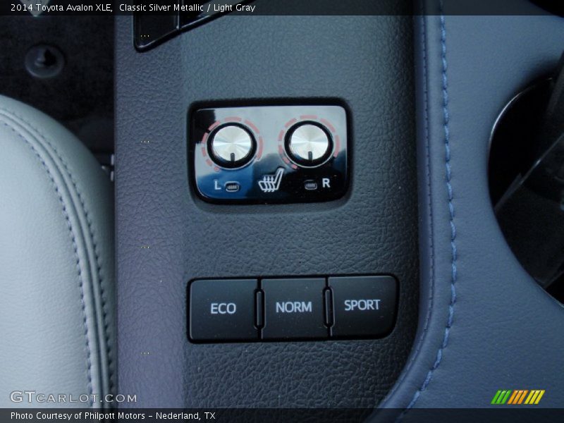 Classic Silver Metallic / Light Gray 2014 Toyota Avalon XLE