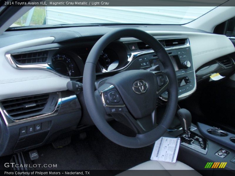 Magnetic Gray Metallic / Light Gray 2014 Toyota Avalon XLE