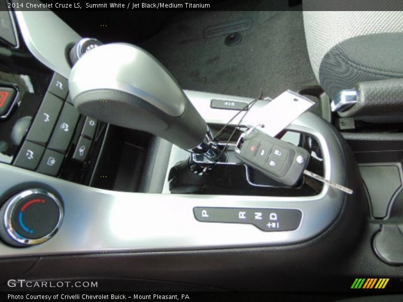 Summit White / Jet Black/Medium Titanium 2014 Chevrolet Cruze LS