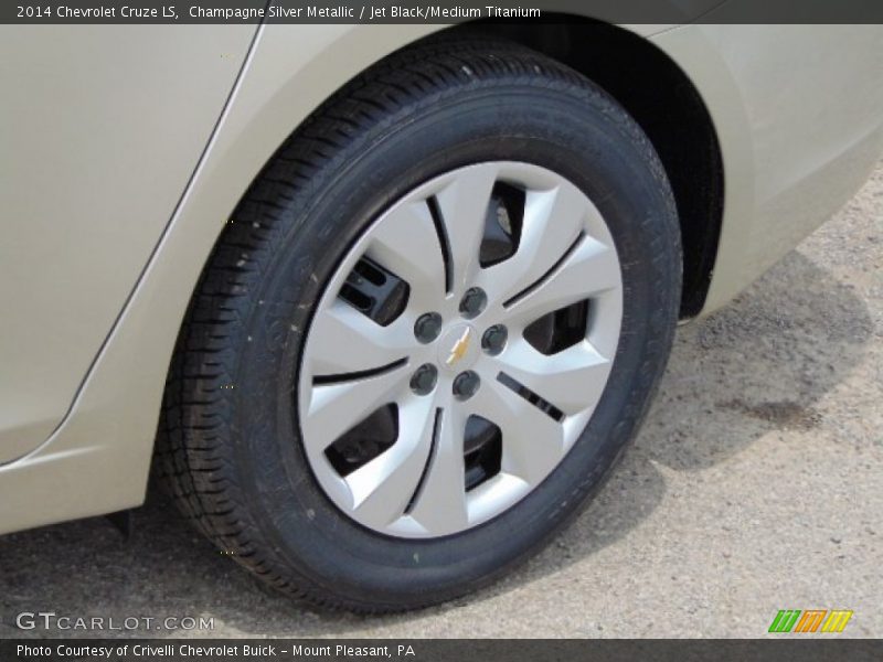 Champagne Silver Metallic / Jet Black/Medium Titanium 2014 Chevrolet Cruze LS