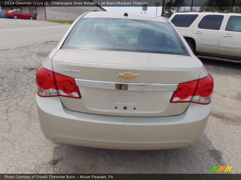 Champagne Silver Metallic / Jet Black/Medium Titanium 2014 Chevrolet Cruze LS