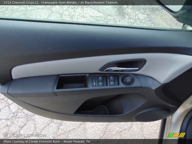 Champagne Silver Metallic / Jet Black/Medium Titanium 2014 Chevrolet Cruze LS
