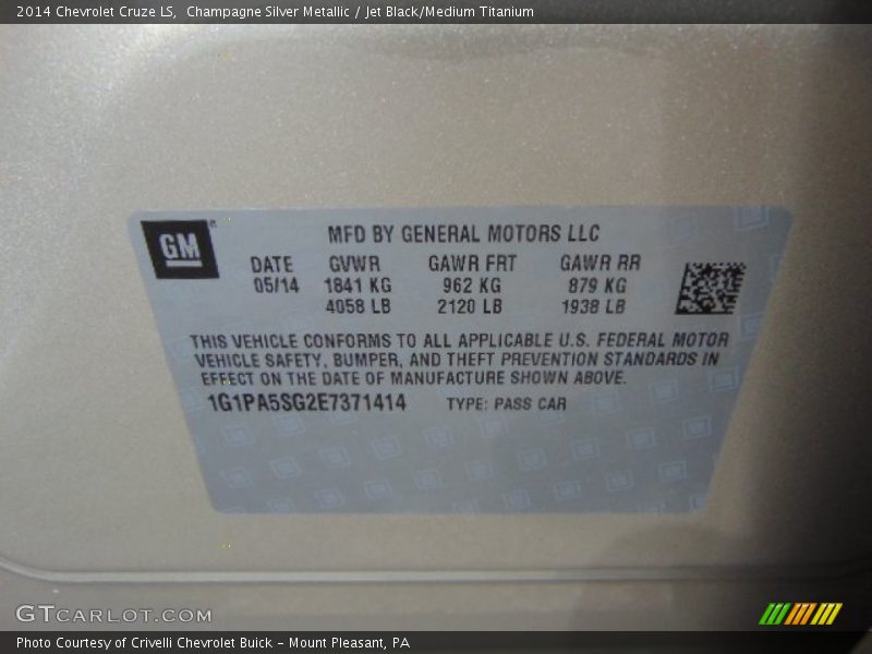 Champagne Silver Metallic / Jet Black/Medium Titanium 2014 Chevrolet Cruze LS