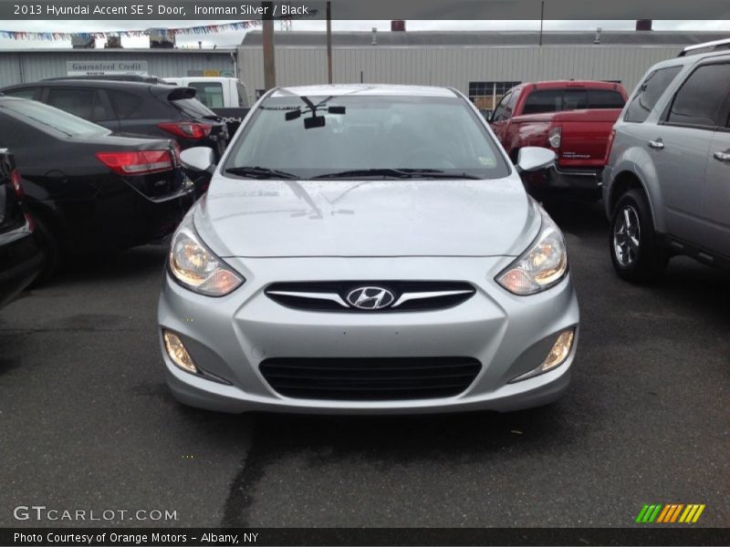 Ironman Silver / Black 2013 Hyundai Accent SE 5 Door