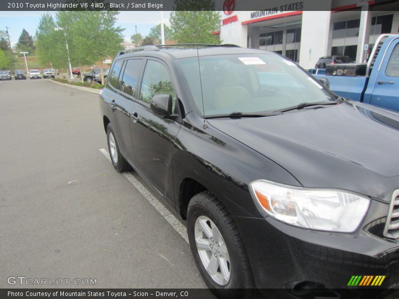 Black / Sand Beige 2010 Toyota Highlander V6 4WD