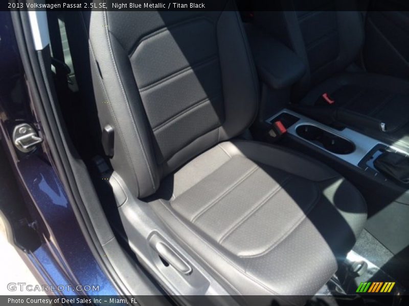 Night Blue Metallic / Titan Black 2013 Volkswagen Passat 2.5L SE