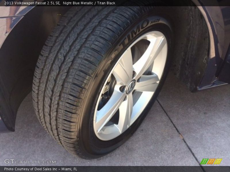 Night Blue Metallic / Titan Black 2013 Volkswagen Passat 2.5L SE