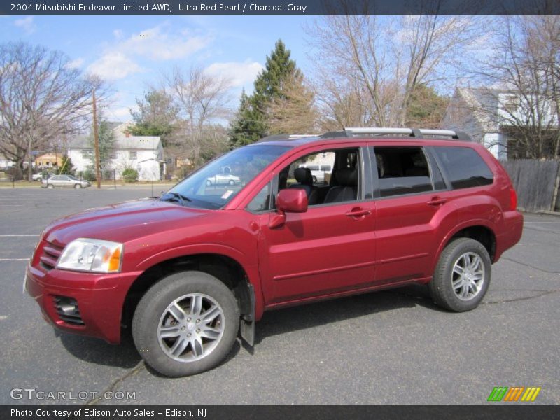 Front 3/4 View of 2004 Endeavor Limited AWD